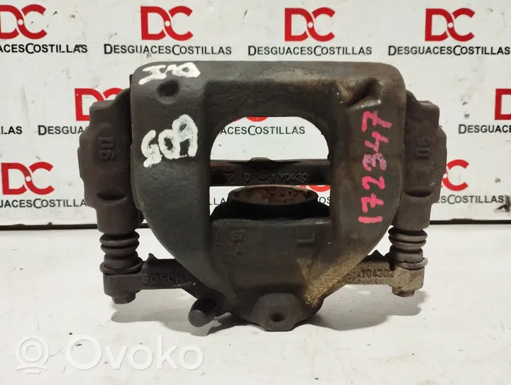 Toyota Verso Pinza del freno anteriore 4775002361