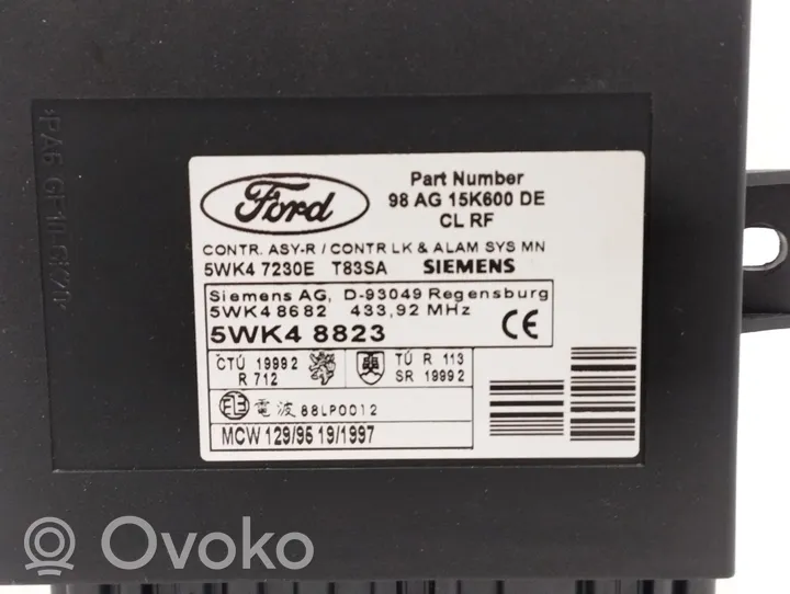 Ford Focus Oven keskuslukituksen ohjausyksikön moduuli 5WK47230E