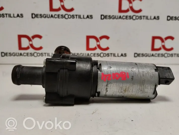 Opel Omega B1 Pompe de circulation d'eau 392020034