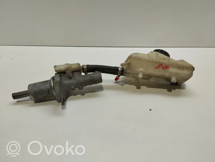 Mercedes-Benz Vito Viano W639 Master brake cylinder A0004317401