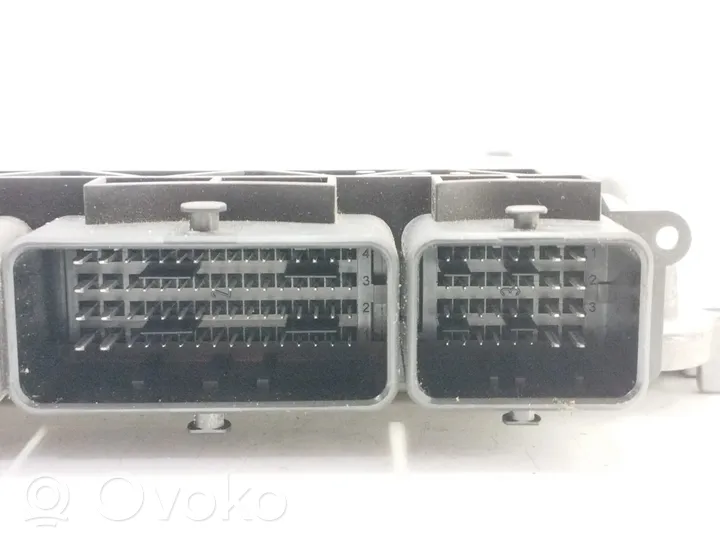 Renault Clio IV Sterownik / Moduł ECU 237104376R