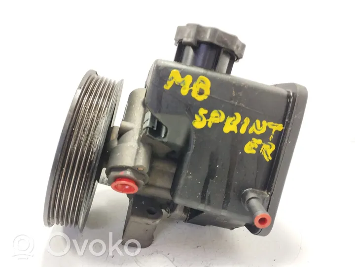 Mercedes-Benz Sprinter W901 W902 W903 W904 Pompa del servosterzo A0024667601