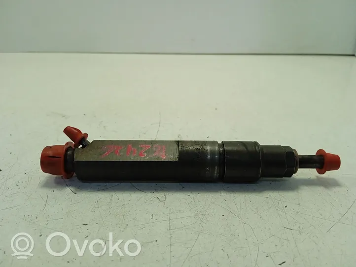 Volkswagen PASSAT B5 Injecteur de carburant 028130201T