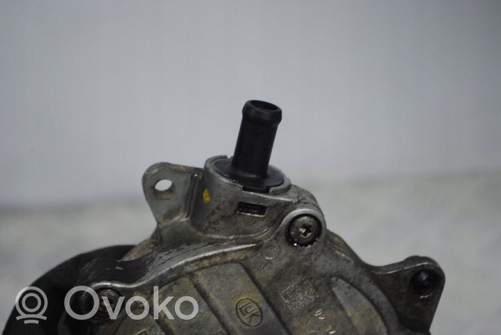 Audi A4 S4 B6 8E 8H Unterdruckpumpe Vakuumpumpe 06D145100D