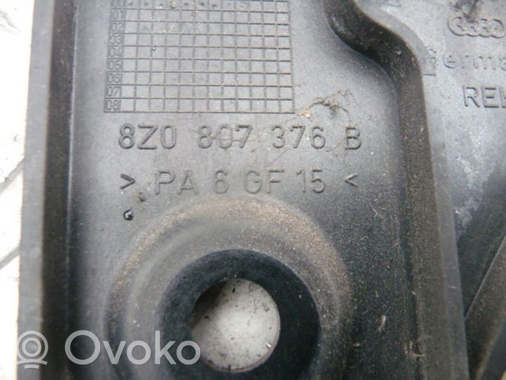 Audi A2 Takapuskurin kannake 8Z0807376B