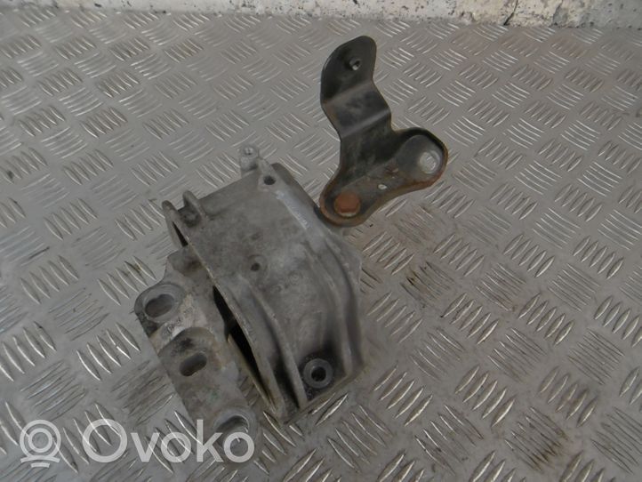 Volkswagen Golf V Łapa / Mocowanie silnika 1K0199262BA