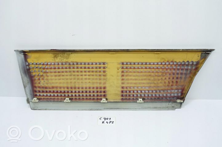 Mercedes-Benz 190 W201 Takaoven lista (muoto) LISTWA DRZWI PRAWY TYŁ ME