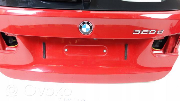 BMW 3 E30 Takaluukun/tavaratilan kansi KLAPA BAGAŻNIKA TYŁ BMW 3