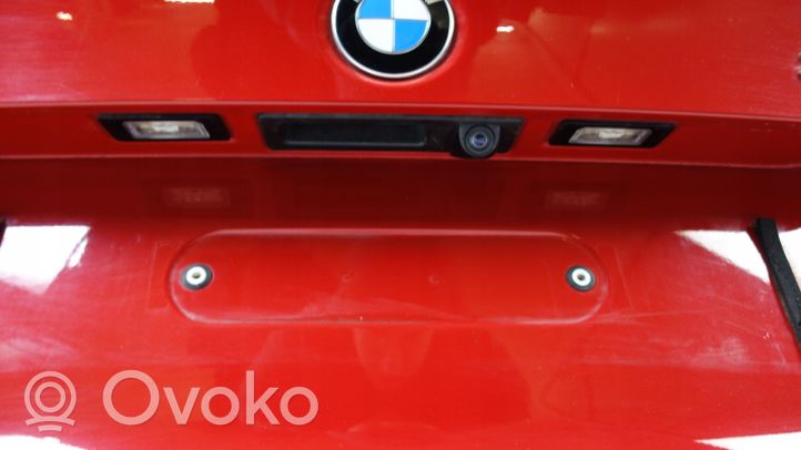 BMW 3 E30 Takaluukun/tavaratilan kansi KLAPA BAGAŻNIKA TYŁ BMW 3