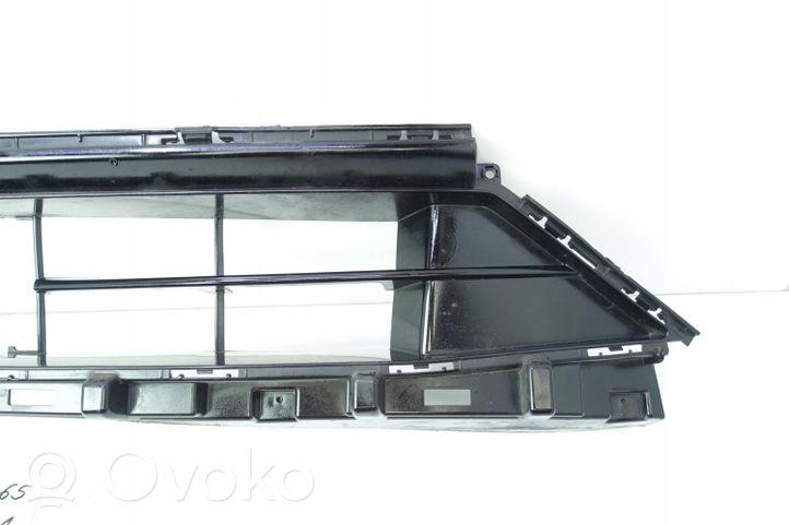 Ford Escort Front bumper lower grill KRATKA ŚRODKOWA ZDERZAKA 