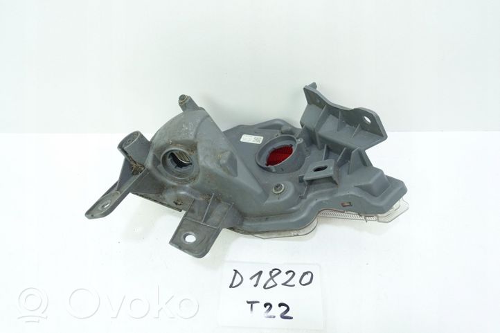 Toyota Avensis T220 Światło przeciwmgłowe przednie 8148042060 HALOGEN PRZECI