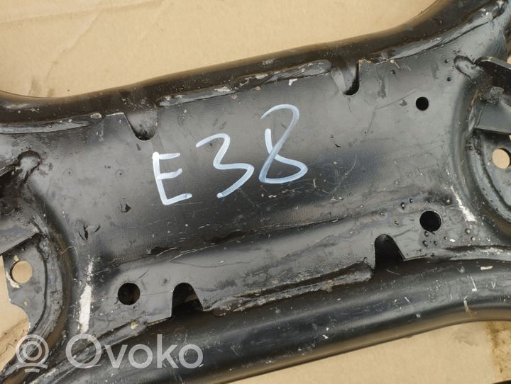 BMW 7 E38 Sottotelaio anteriore 