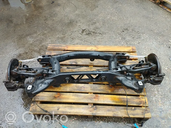 BMW 7 E38 Set del kit di montaggio della sospensione posteriore 33311090510