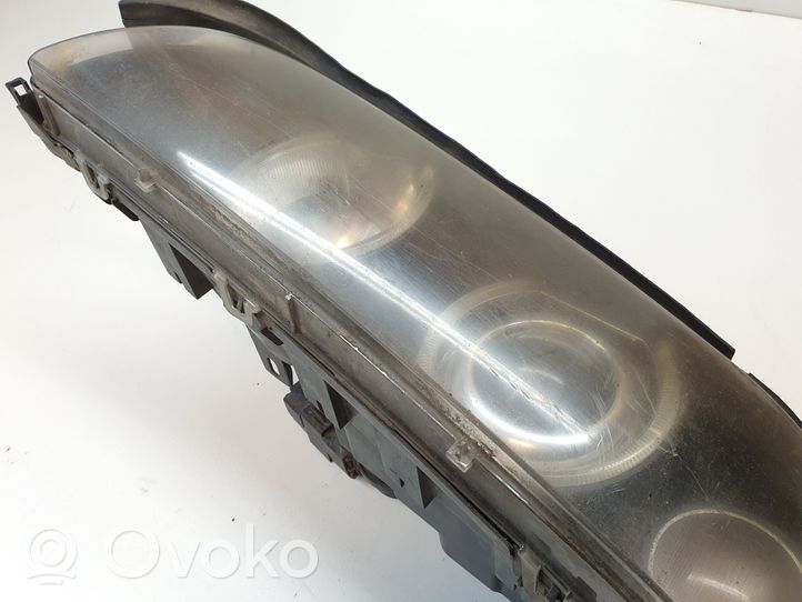 BMW 5 E39 Lampa przednia 153735