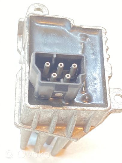 BMW 3 E46 Résistance moteur de ventilateur de chauffage 8383835