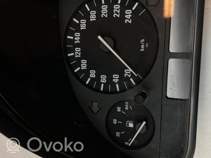 BMW 3 E46 Geschwindigkeitsmesser Cockpit 8370083