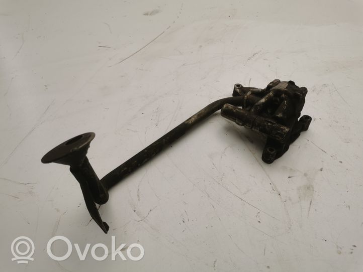 BMW 5 E34 Oil pump 1740967