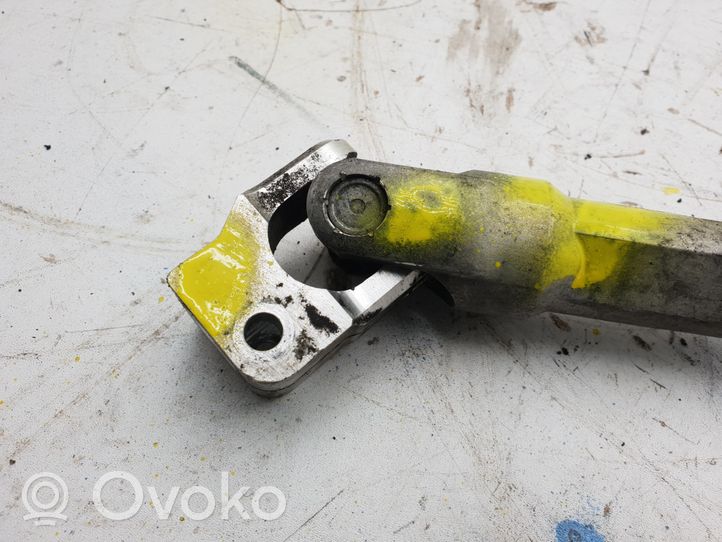 BMW 3 E90 E91 Giunto cardanico del piantone dello sterzo 6768157