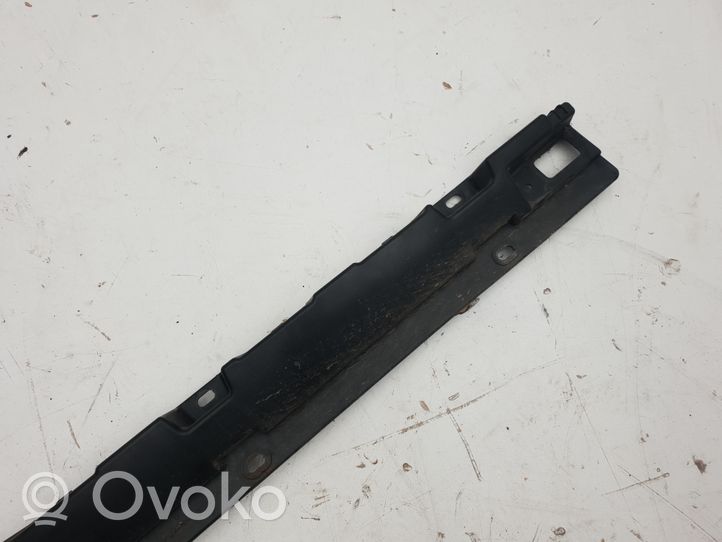 BMW X3 E83 Listello di supporto del sottoporta 3330870