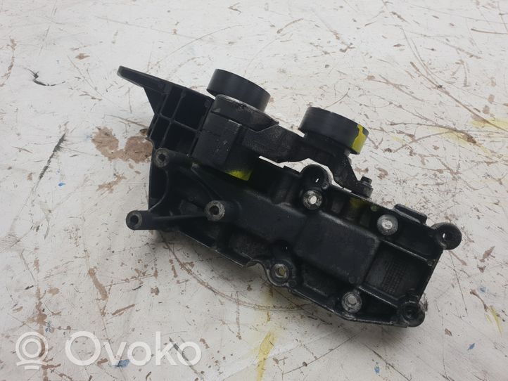 Volvo XC90 Support de générateur / alternateur 30757168