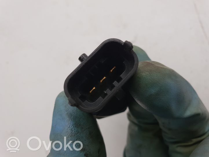 Volvo V70 Kraftstoffdrucksensor 0281002527