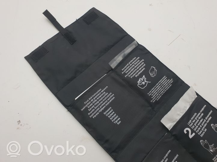 Volvo XC90 Kit di pronto soccorso 