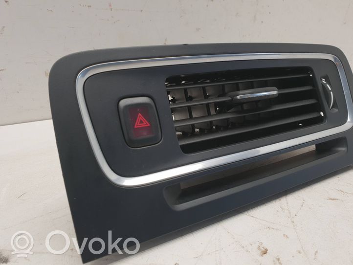 Volvo V60 Dysze / Kratki środkowego nawiewu deski rozdzielczej 1302138