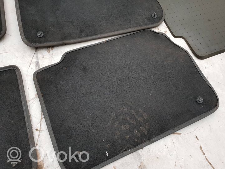 BMW 5 E34 Car floor mat set 