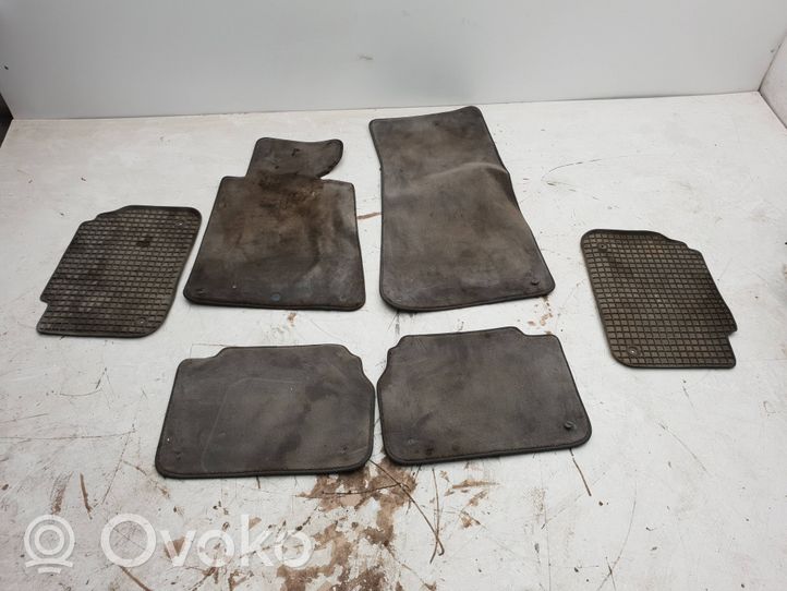 BMW 5 E34 Car floor mat set 