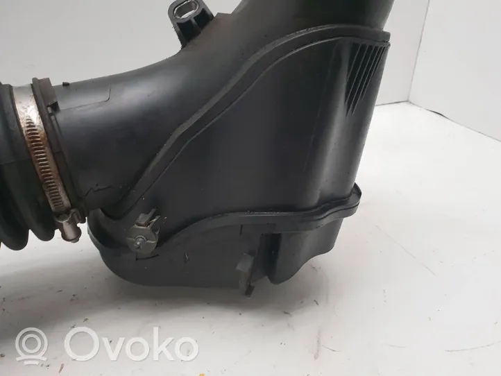 BMW 1 F20 F21 Część rury dolotu powietrza 8513961