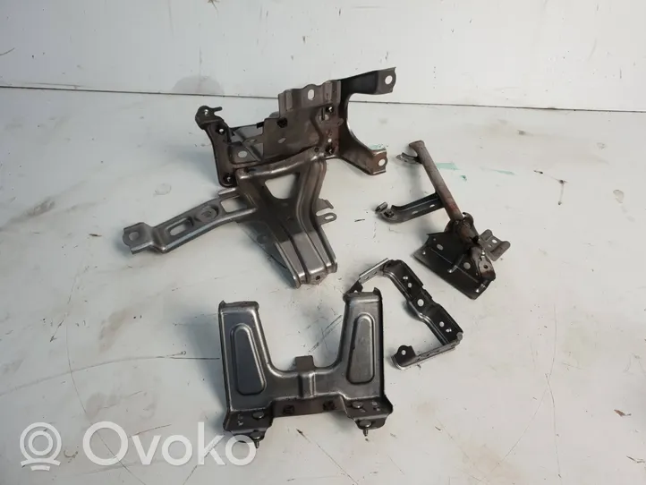 Lexus RX 450H Bracket in trunk/boot 