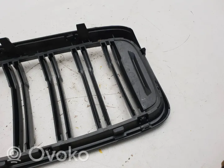 BMW 6 G32 Gran Turismo Grille calandre supérieure de pare-chocs avant A171222