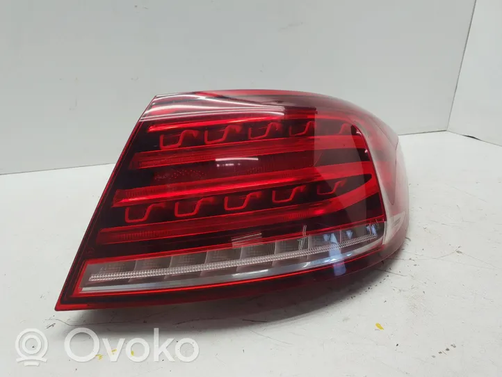 Mercedes-Benz E C207 W207 Luci posteriori A2079063400