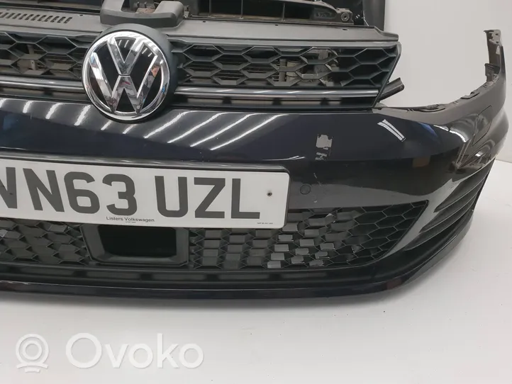 Volkswagen Golf VII Комплект бампера 5G0807221LR