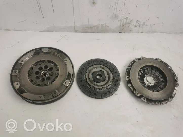 BMW 3 E90 E91 Clutch set kit 415055210