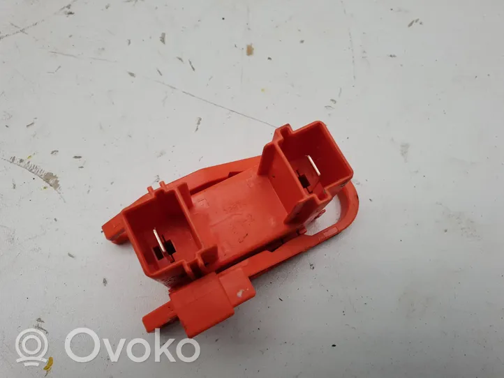 Volvo XC90 Battery relay fuse UNL0CK