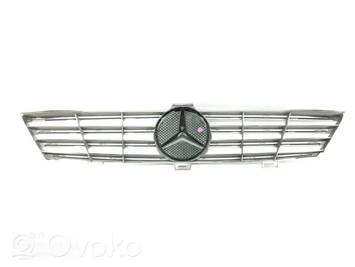 Mercedes-Benz CLS C218 AMG Atrapa chłodnicy / Grill 2198800083