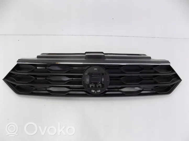 Volkswagen T-Roc Maskownica / Grill / Atrapa górna chłodnicy 