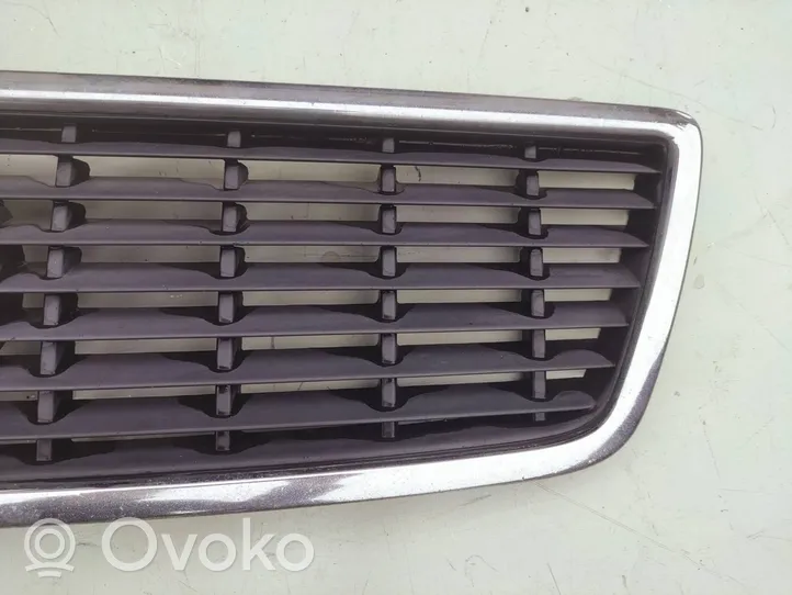 Audi A8 S8 D2 4D Atrapa chłodnicy / Grill 4D0853651B