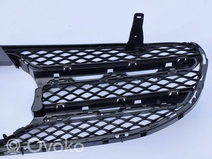 Mercedes-Benz GLC AMG Maskownica / Grill / Atrapa górna chłodnicy A2538807305