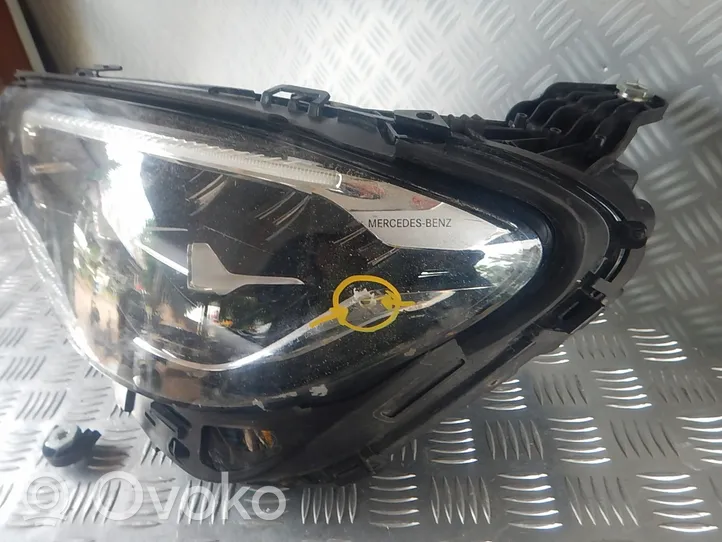 Mercedes-Benz E W213 Lampa przednia A2139067509