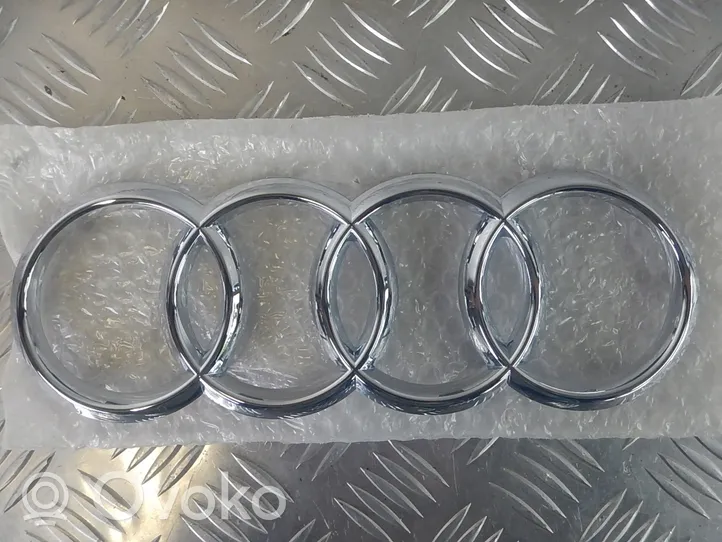 Audi A6 S6 C7 4G Gamintojo ženkliukas 8t0853605