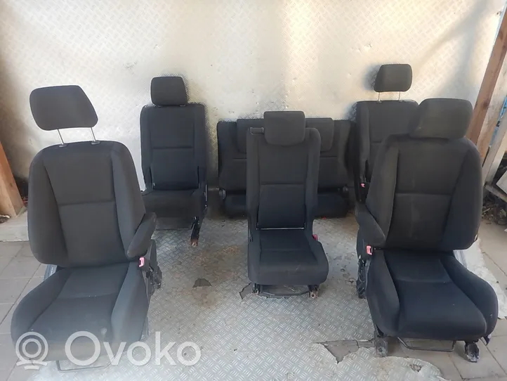 Toyota Corolla Verso E121 Kit intérieur 