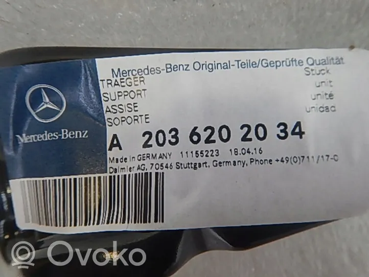 Mercedes-Benz C W203 Priekinio žibinto laikiklis A2036202034