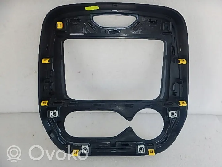 Renault Captur Konsola środkowa / Radio / GPS 00161657