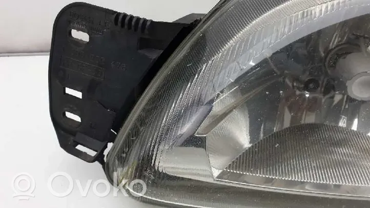 Ford Fiesta Lampa przednia 1305235478