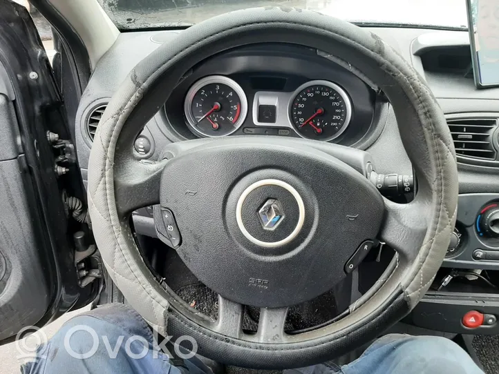 Renault Clio III Ohjauspyörä 8200344080