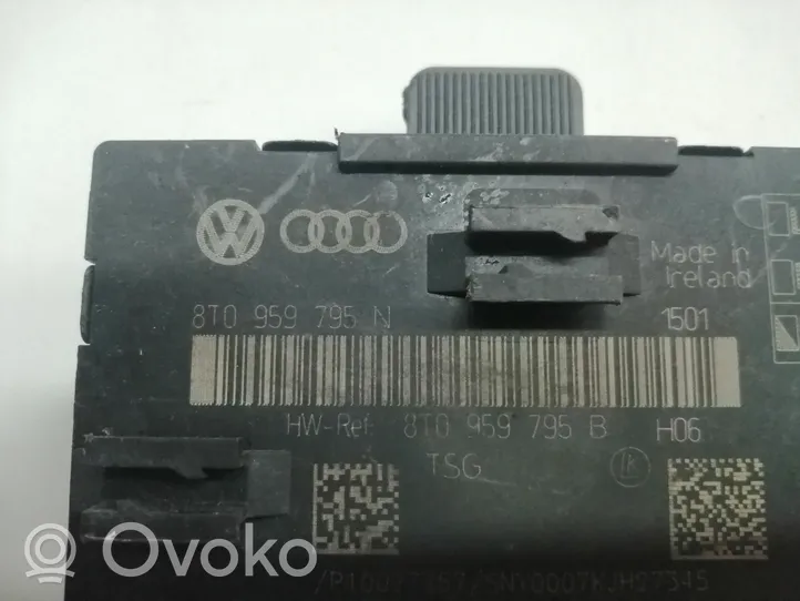 Audi A4 Allroad Oven keskuslukituksen ohjausyksikön moduuli 8T0959795H