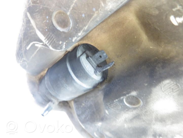 Iveco Daily 30.8 - 9 Windshield washer fluid reservoir/tank 