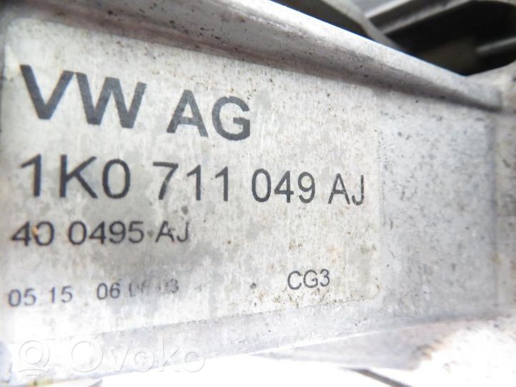 Audi A3 S3 8P Vaihteenvalitsimen verhoilu 